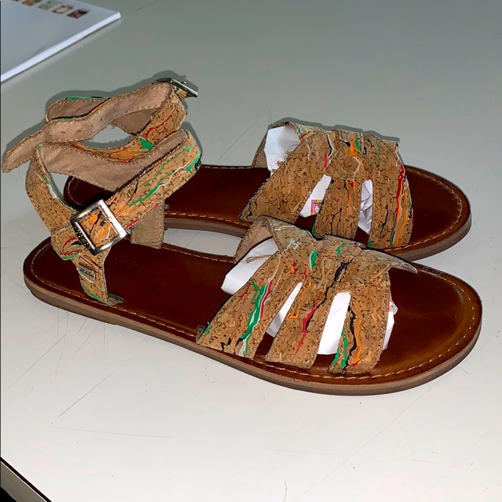 Toms sandals genuine leather